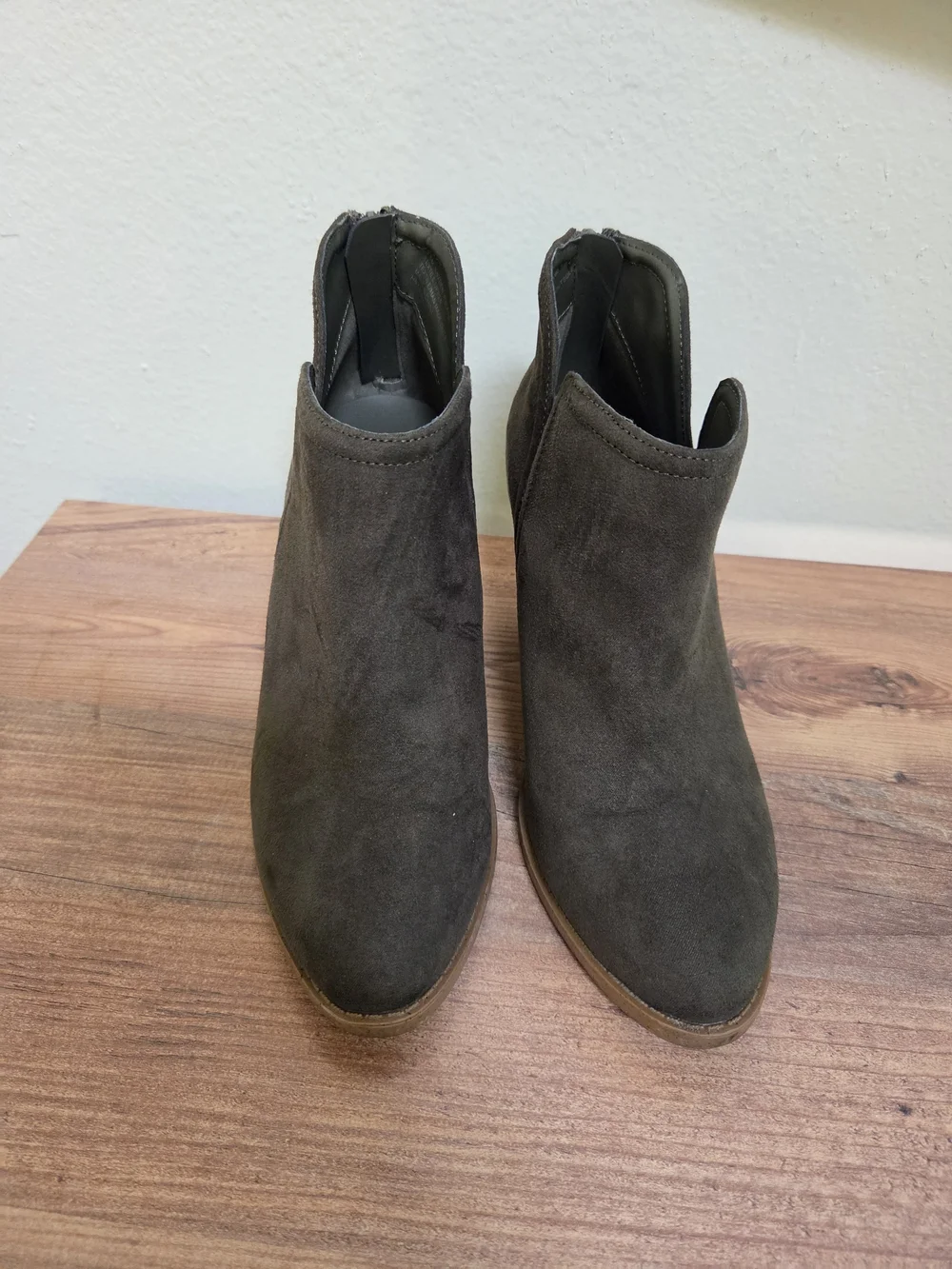 Joie Dark olive Green  Suede Ankle Booties with Stacked Heel FALL